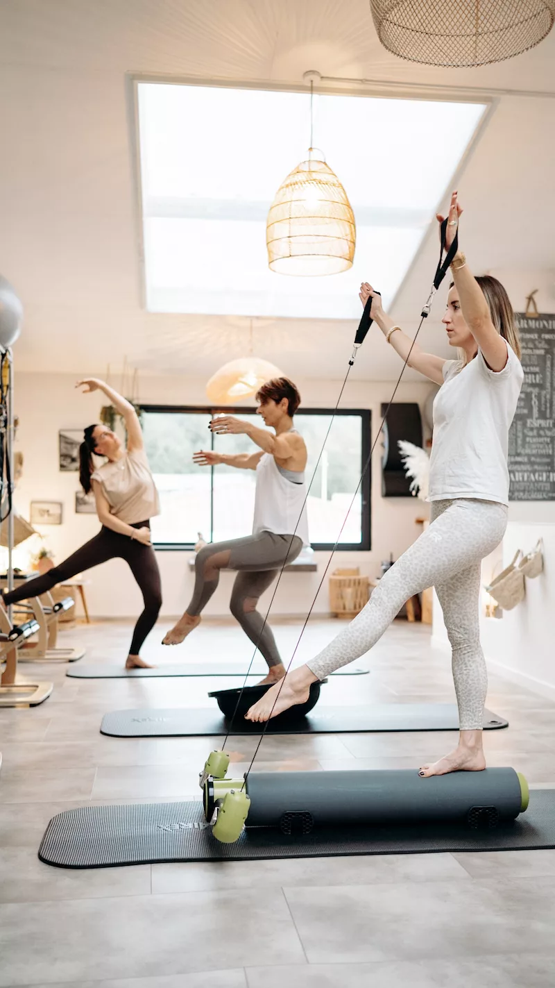 Exercice d’équilibre en Pilates
