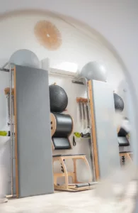 Plusieurs formats Pilates : Au sol, Soft, Power, Reformer, Flow Machines